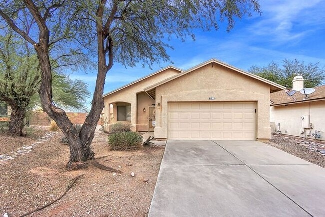 property at 8632 S Desert Skyline Pl