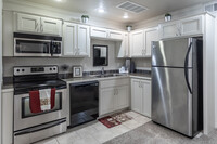 Garden Park Apartments in Fayetteville, AR - Building Photo - Interior Photo