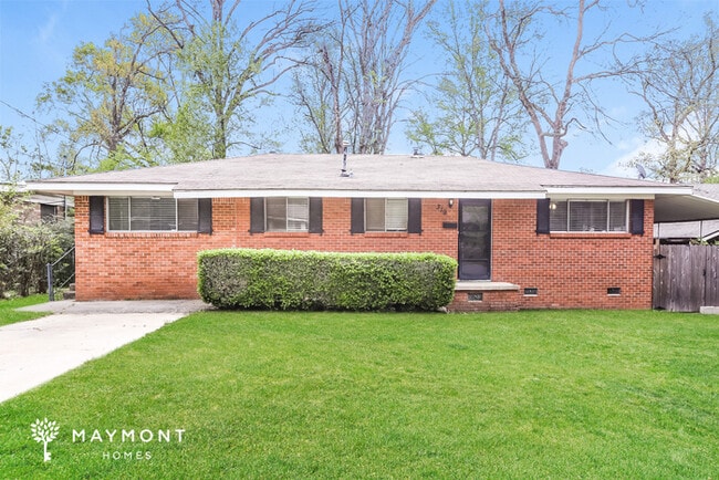 319 Oak Ln