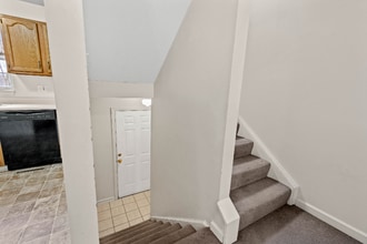 159 Londonderry Dr in New Brighton, PA - Building Photo - Building Photo