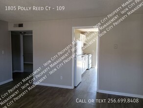 1805 Polly Reed Ct in Center Point, AL - Foto de edificio - Building Photo