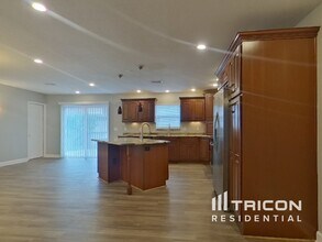 664 Channing Dr in Palm Harbor, FL - Building Photo - Building Photo