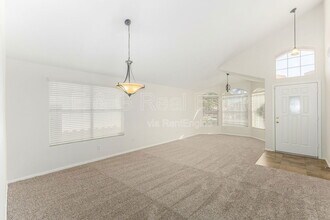 1180 W Jeanine Dr in Tempe, AZ - Building Photo - Building Photo