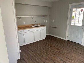 10910 Ewing Ave in Kansas City, MO - Building Photo - Building Photo