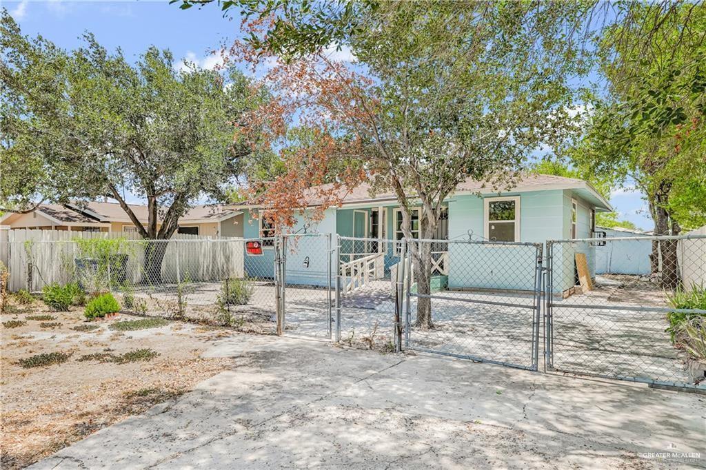 17 S 26th St in McAllen, TX - Building Photo