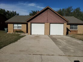 210 Sorrell Dr, Unit A in Copperas Cove, TX - Building Photo