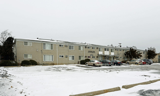 Courtyard Apartments