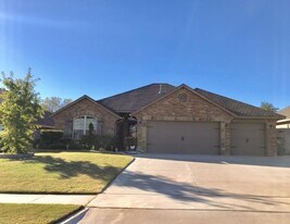 5412 NW King Richard Ave in Lawton, OK - Building Photo