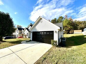9513 Isaac Hunter Dr in Charlotte, NC - Building Photo - Building Photo