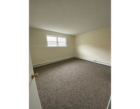 363 Hildreth St in Lowell, MA - Building Photo - Building Photo