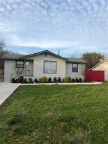2426 May Ln in Grand Prairie, TX - Building Photo