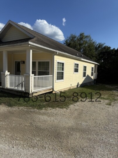 14162 Hwy P in Gravois Mills, MO - Building Photo - Building Photo