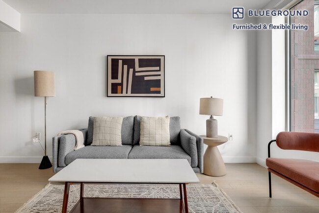 370 Harrison Ave in Boston, MA - Building Photo - Building Photo