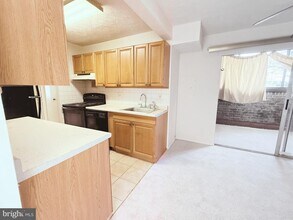 7716 Hanover Pkwy in Greenbelt, MD - Building Photo - Building Photo