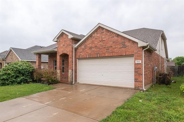 1001 Atlanta Dr in Denton, TX - Building Photo - Building Photo