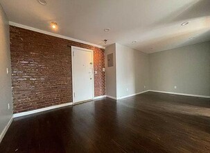 1517 White Plains Rd in Bronx, NY - Building Photo - Building Photo