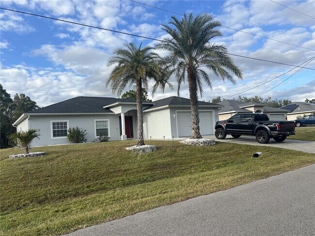 2983 Point St in North Port, FL - Building Photo - Building Photo
