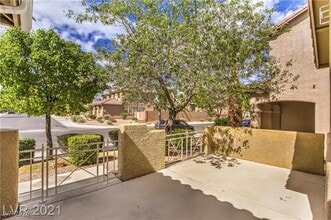 2121 Silvereye Dr in North Las Vegas, NV - Building Photo - Building Photo