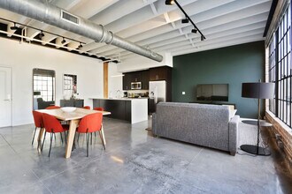 822 Howard Ave in New Orleans, LA - Building Photo - Building Photo