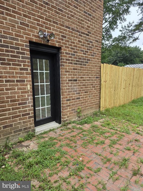 property at 4 Hicks Ct