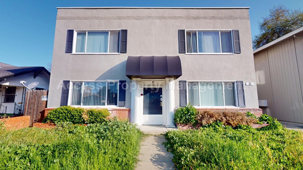 21 E Walnut St, Unit A in Stockton, CA - Building Photo