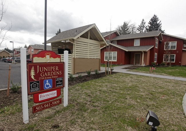 Juniper Apartments in Forest Grove, OR - Foto de edificio - Building Photo