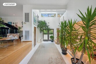 10 Three Mile Harbor Hog Creek Rd in East Hampton, NY - Foto de edificio - Building Photo