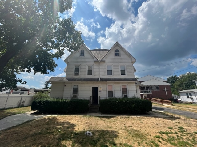 222 S Fairview St in Riverside, NJ - Building Photo