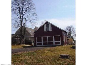 207 Linden Ave in Branford, CT - Building Photo - Building Photo