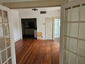 1661 Marshall St, Unit 2 in Houston, TX - Foto de edificio - Building Photo