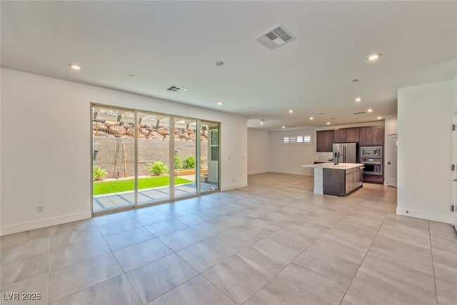226 Pancho Via Dr in Henderson, NV - Building Photo - Building Photo