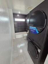 13101 Lopez Rd, Unit C in El Paso, TX - Building Photo - Building Photo