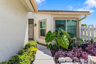 12235 Forest Greens Dr in Boynton Beach, FL - Building Photo - Building Photo