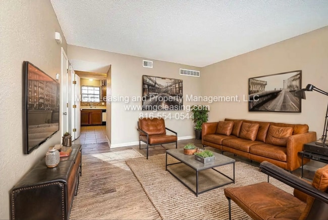 property at 232 NW Woods Chapel Rd