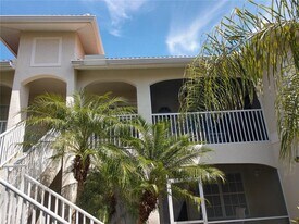 7202 L Pavia Blvd in Venice, FL - Building Photo
