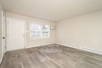 900 Lowdermilk St in Greensboro, NC - Building Photo - Building Photo