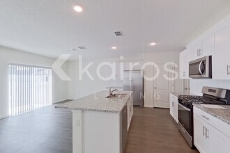 32049 Katelin Cir in Leesburg, FL - Building Photo - Building Photo