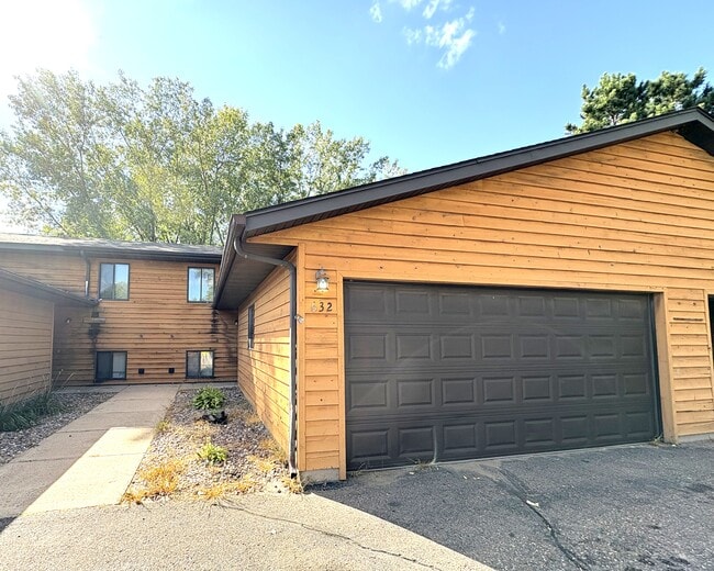 property at 632 Saxonwood Rd