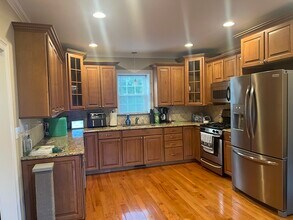 810 Washington St in Dedham, MA - Building Photo - Building Photo