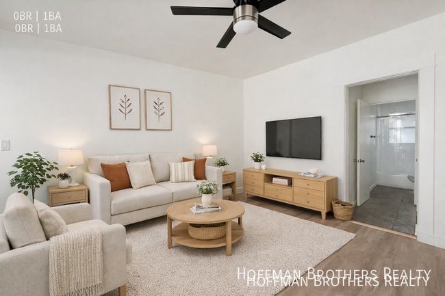 property at 858 N La Fayette Park Pl