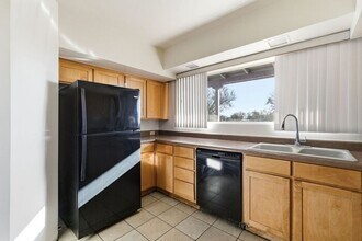2235 E Camino el Ganado in Tucson, AZ - Building Photo - Building Photo
