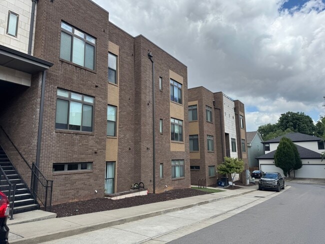 property at 1609 Marshall Hollow Dr