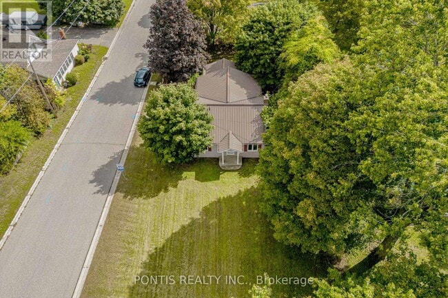 738 Mt Pleasant Rd in Brant, ON - Building Photo - Building Photo