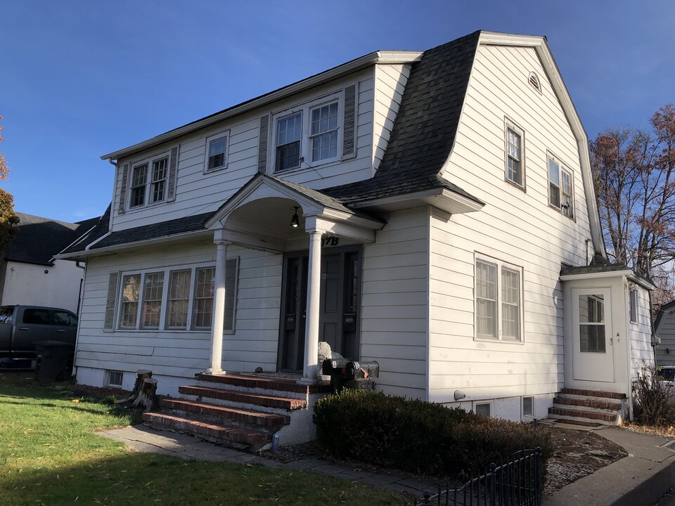 207 S 16th Ave, Unit A in Yakima, WA - Foto de edificio