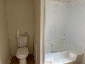 5105 Estate Dr in Greensboro, NC - Building Photo - Building Photo