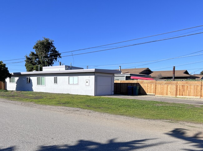 1499 15th St in Los Osos, CA - Building Photo - Building Photo