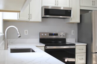 2990 Mission Square Dr in Fairfax, VA - Building Photo - Building Photo