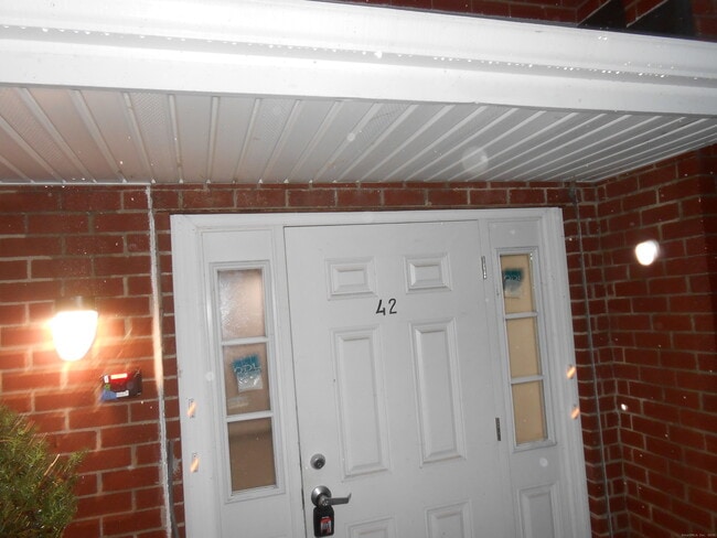 50 Greenhouse Rd in Bridgeport, CT - Building Photo - Building Photo