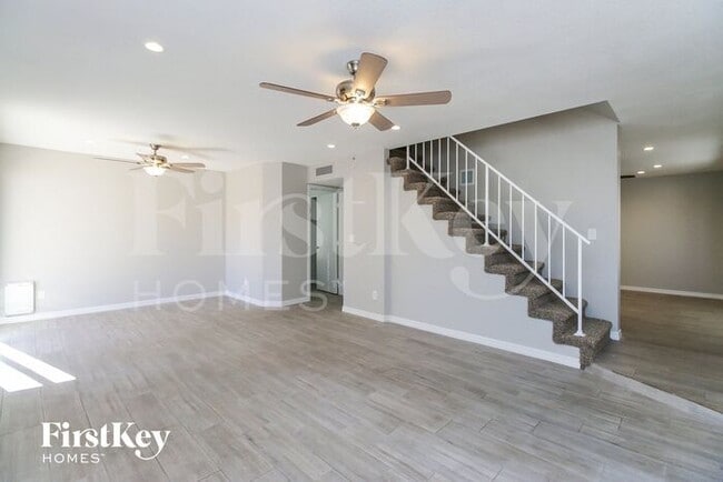 19831 N 48th Ln in Glendale, AZ - Foto de edificio - Building Photo