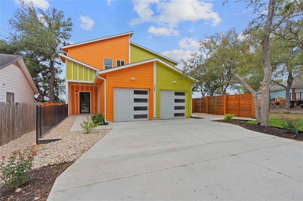 124 S Mockingbird Cir in Cedar Creek, TX - Building Photo